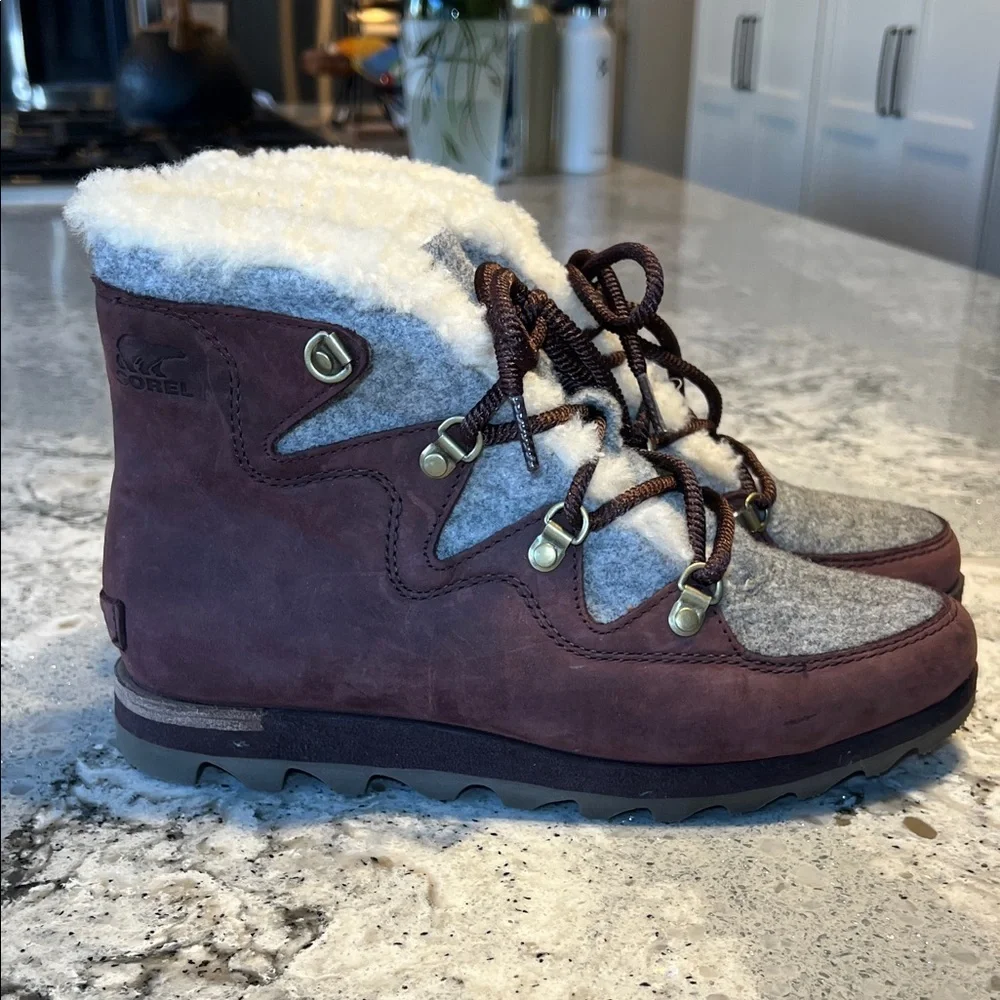 NEW Sorel Women's Plum and Gray Winter Boots Size 9.5